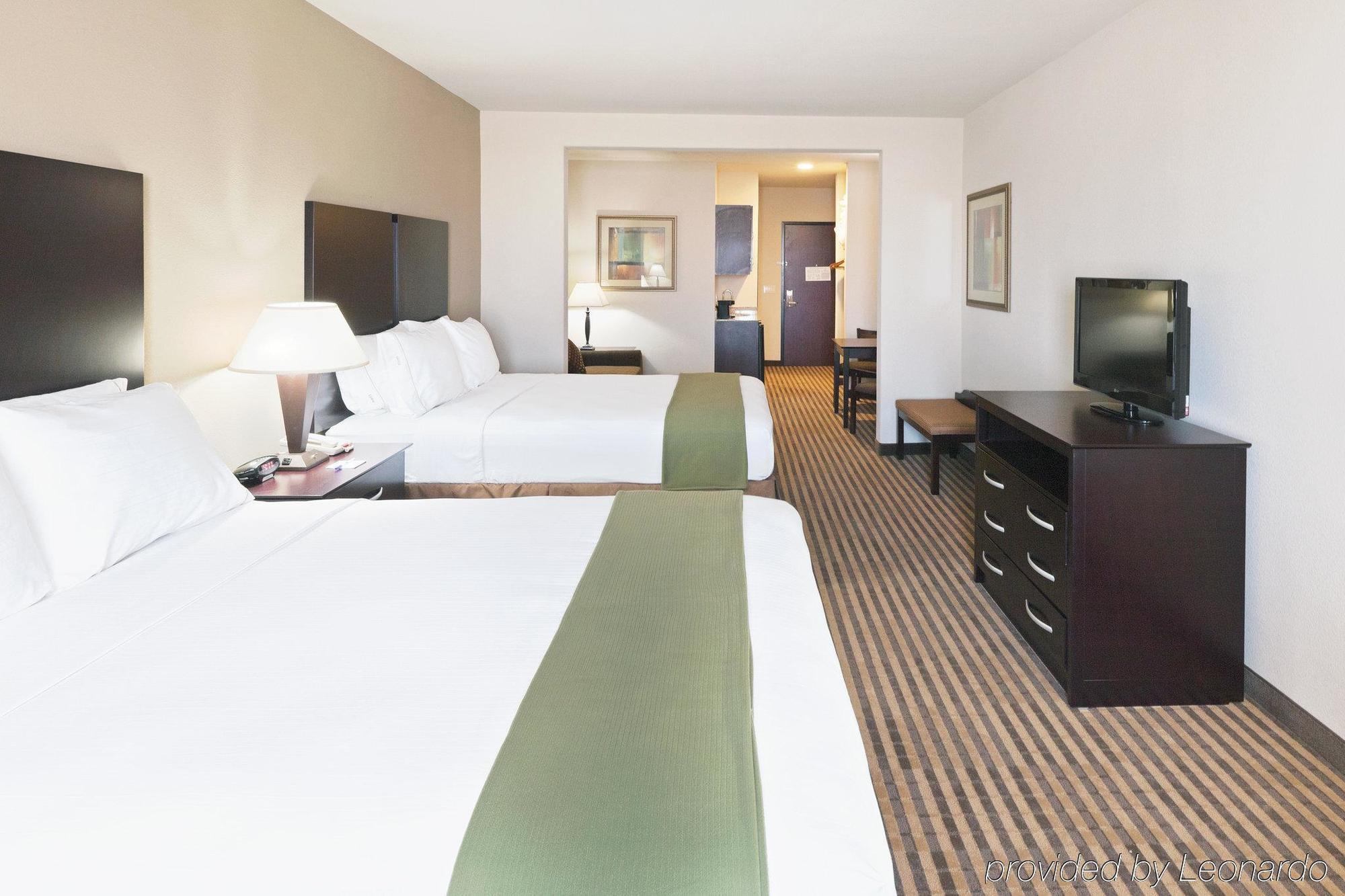 Holiday Inn Express & Suites Brady By Ihg Camera foto