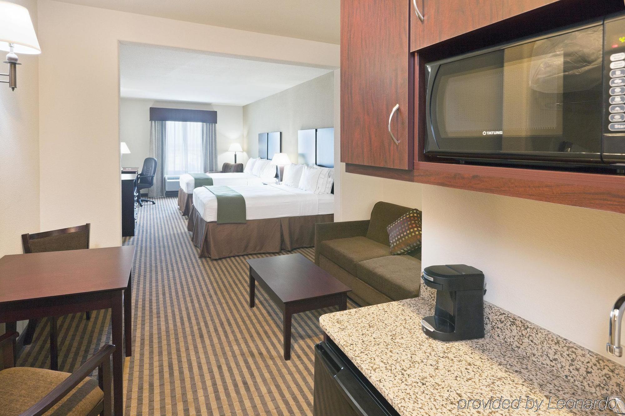 Holiday Inn Express & Suites Brady By Ihg Camera foto