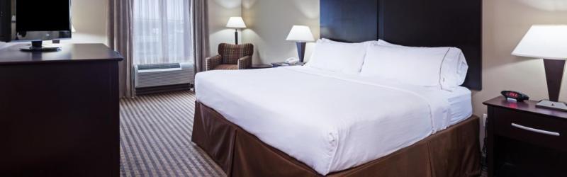 Holiday Inn Express & Suites Brady By Ihg Esterno foto